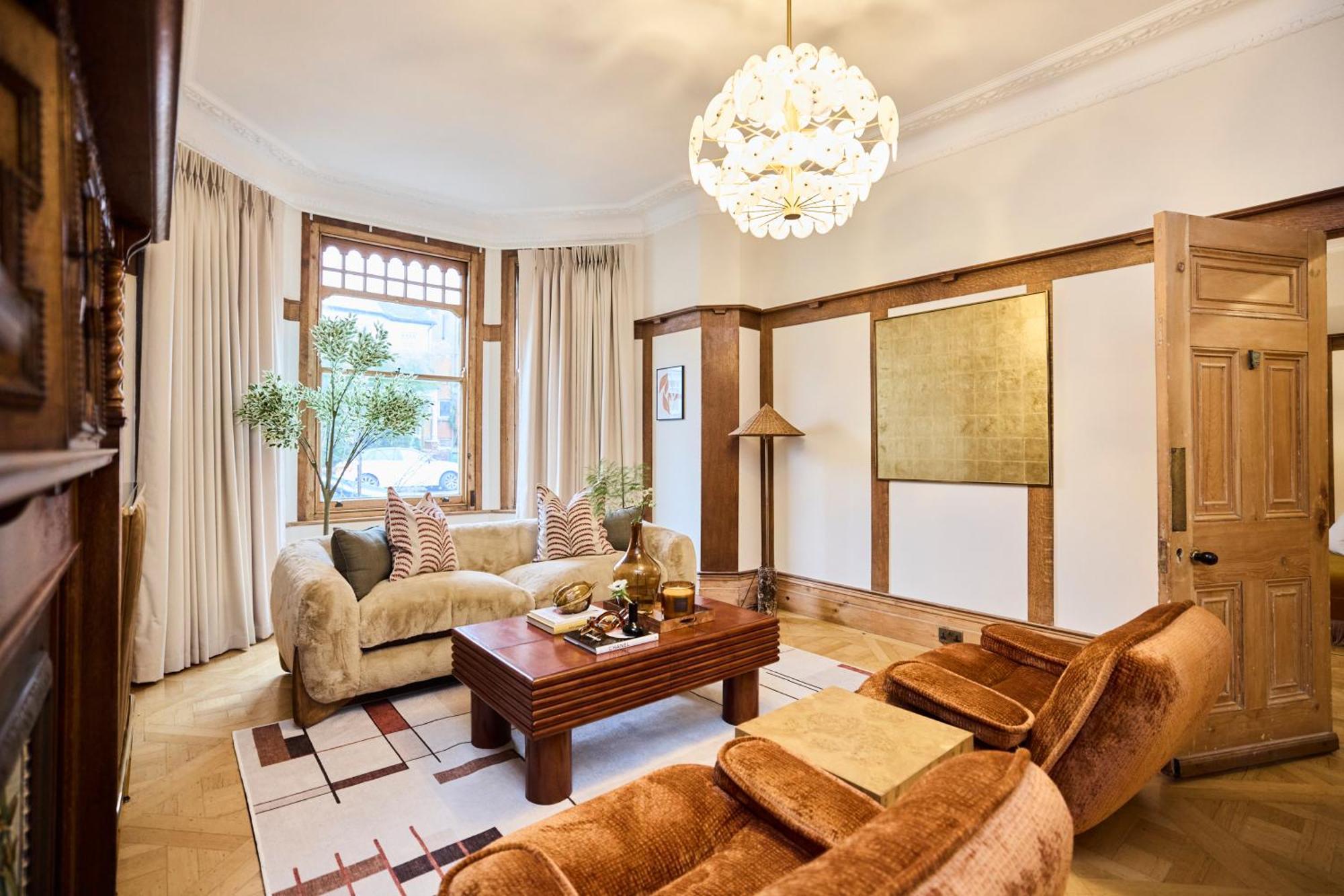 The Rosebery Retreat - Inviting 4bdr With Garden Appartement