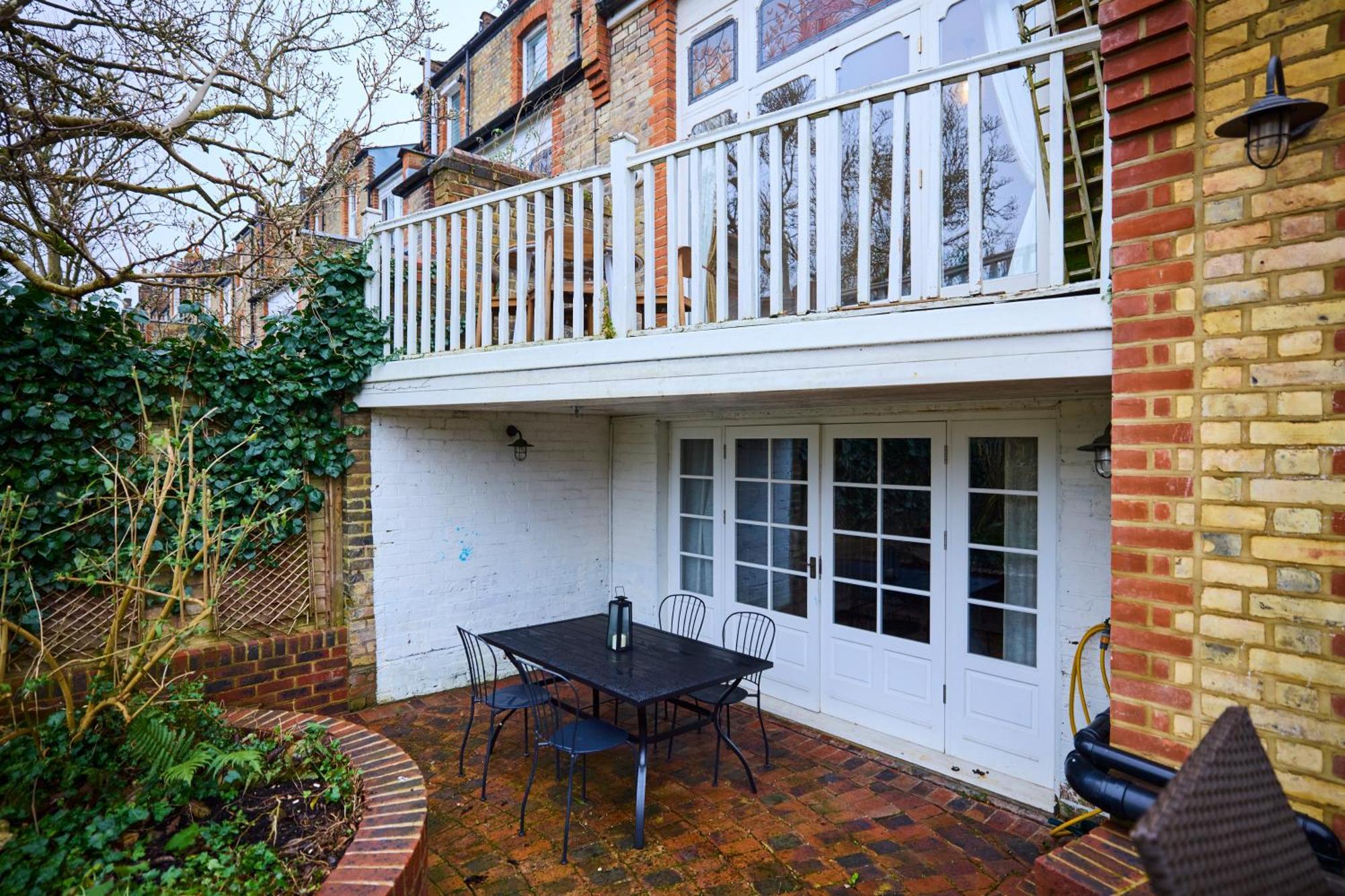 The Rosebery Retreat - Inviting 4bdr With Garden Londres